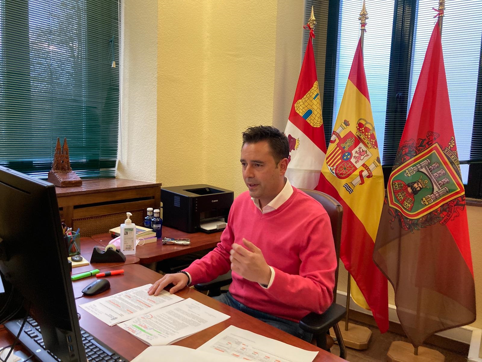 El alcalde anuncia la reapertura de las instalaciones municipales a raíz de la evolución positiva del COVID en la ciudad